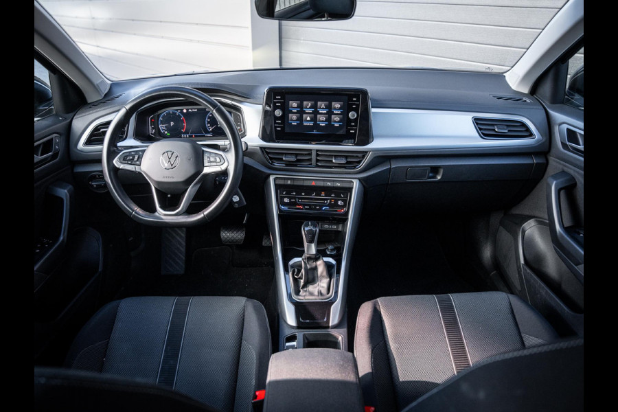 Volkswagen T-Roc 1.5 TSI Life - ACC l Apple Cplay l Camera l Navigatie