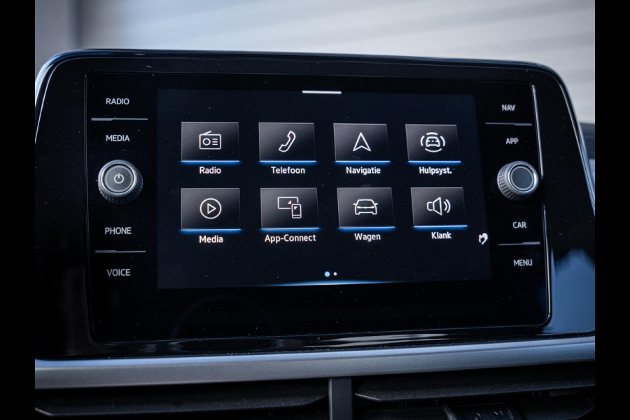 Volkswagen T-Roc 1.5 TSI Life - ACC l Apple Cplay l Camera l Navigatie