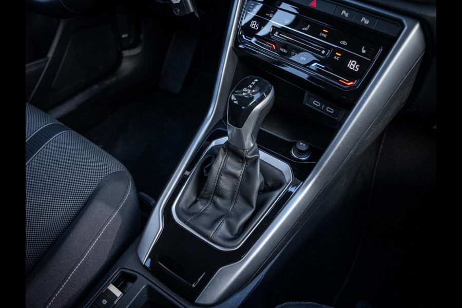 Volkswagen T-Roc 1.5 TSI Life - ACC l Apple Cplay l Camera l Navigatie