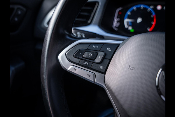 Volkswagen T-Roc 1.5 TSI Life - ACC l Apple Cplay l Camera l Navigatie