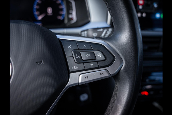 Volkswagen T-Roc 1.5 TSI Life - ACC l Apple Cplay l Camera l Navigatie