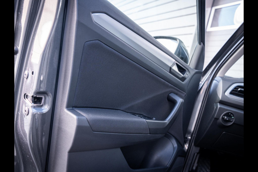 Volkswagen T-Roc 1.5 TSI Life - ACC l Apple Cplay l Camera l Navigatie