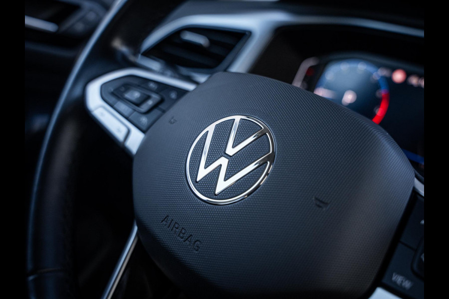 Volkswagen T-Roc 1.5 TSI Life - ACC l Apple Cplay l Camera l Navigatie