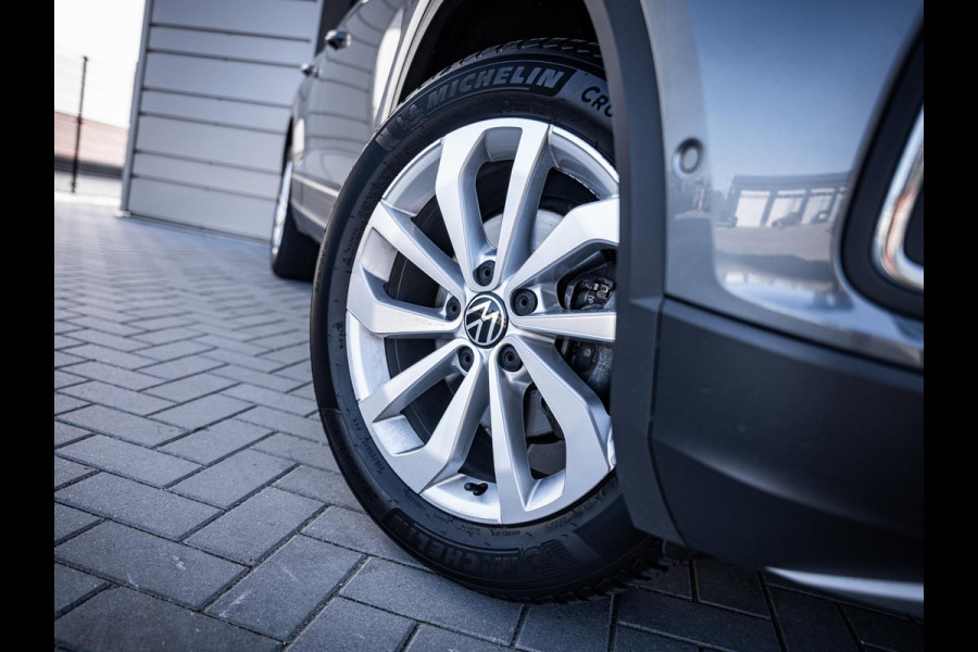 Volkswagen T-Roc 1.5 TSI Life - ACC l Apple Cplay l Camera l Navigatie