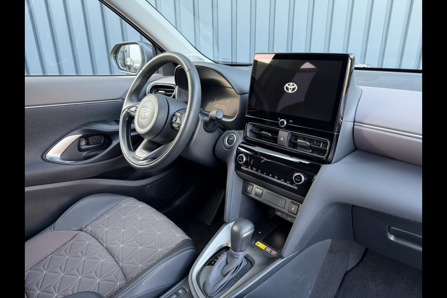 Toyota Yaris Cross 1.5 Hybrid 130 Executive / Bi tone | PREMIUM PACK!! | Rijklaar!!