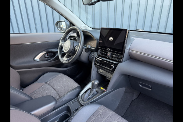 Toyota Yaris Cross 1.5 Hybrid 130 Executive / Bi tone | PREMIUM PACK!! | Rijklaar!!