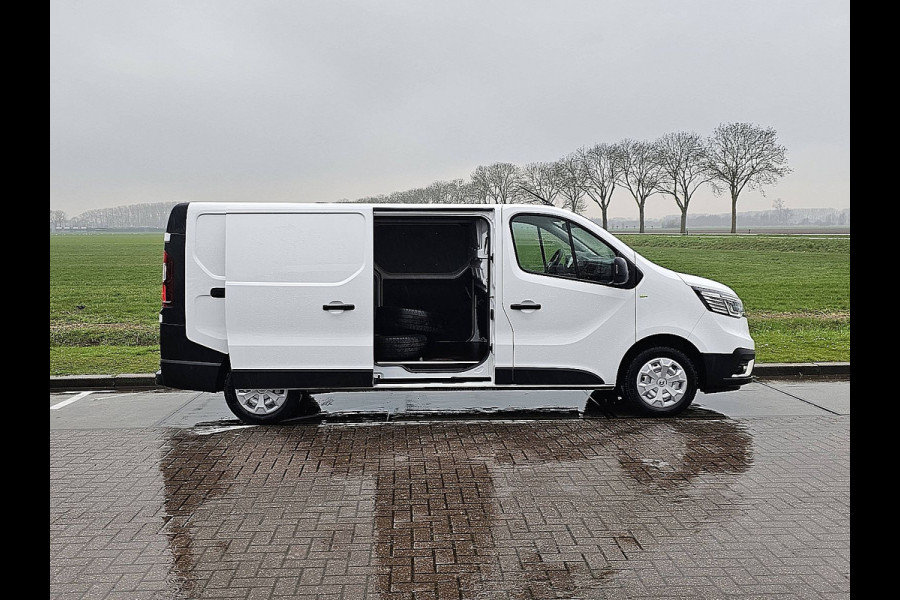 Renault Trafic 2.0 dCi 150 L2H1 2x zijdeur, automaat, airco, navi, camera, pdc, trekhaak