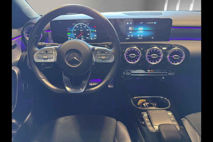 Mercedes-Benz CLA-Klasse Shooting Brake 250 e AMG Line | Panoramadak | Stoelverw | Elektr.Klep | Apple | Camera |