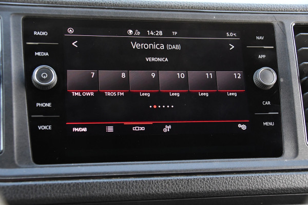 MAN TGE 3.180 35 2.0 L3H3 4x4 Black Edition Cruise, Camera, Carplay, LED, Stoelverwarming, Leder, Trekhaak, Multimedia, Stuurverwarming, Uniek!