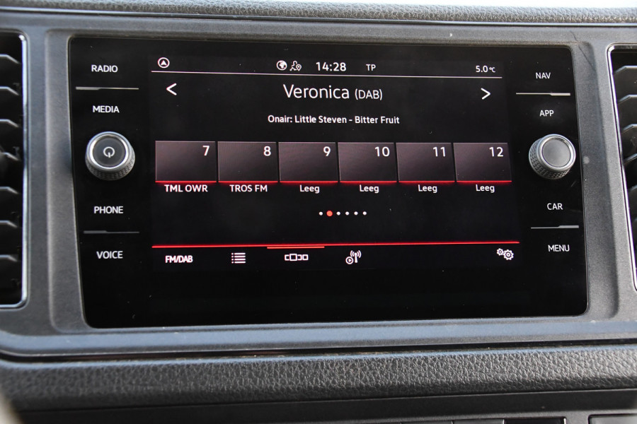 MAN TGE 3.180 35 2.0 L3H3 4x4 Black Edition Cruise, Camera, Carplay, LED, Stoelverwarming, Leder, Trekhaak, Multimedia, Stuurverwarming, Uniek!