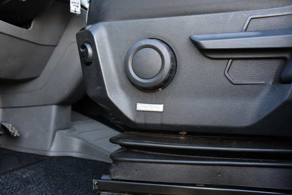 MAN TGE 3.180 35 2.0 L3H3 4x4 Black Edition Cruise, Camera, Carplay, LED, Stoelverwarming, Leder, Trekhaak, Multimedia, Stuurverwarming, Uniek!