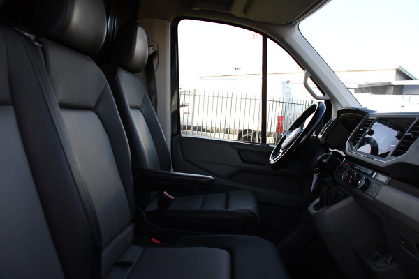 MAN TGE 3.180 35 2.0 L3H3 4x4 Black Edition Cruise, Camera, Carplay, LED, Stoelverwarming, Leder, Trekhaak, Multimedia, Stuurverwarming, Uniek!