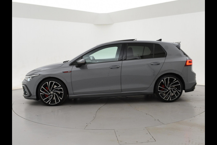 Volkswagen Golf 2.0 TSI GTI 245 PK + PANORAMA | MOONSTONE GREY | SFEERVERL. | CAMERA | ACC | 19 INCH | STUURVERW.
