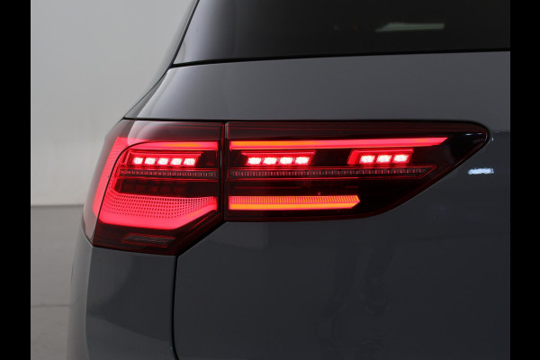 Volkswagen Golf 2.0 TSI GTI 245 PK + PANORAMA | MOONSTONE GREY | SFEERVERL. | CAMERA | ACC | 19 INCH | STUURVERW.