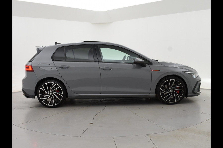 Volkswagen Golf 2.0 TSI GTI 245 PK + PANORAMA | MOONSTONE GREY | SFEERVERL. | CAMERA | ACC | 19 INCH | STUURVERW.