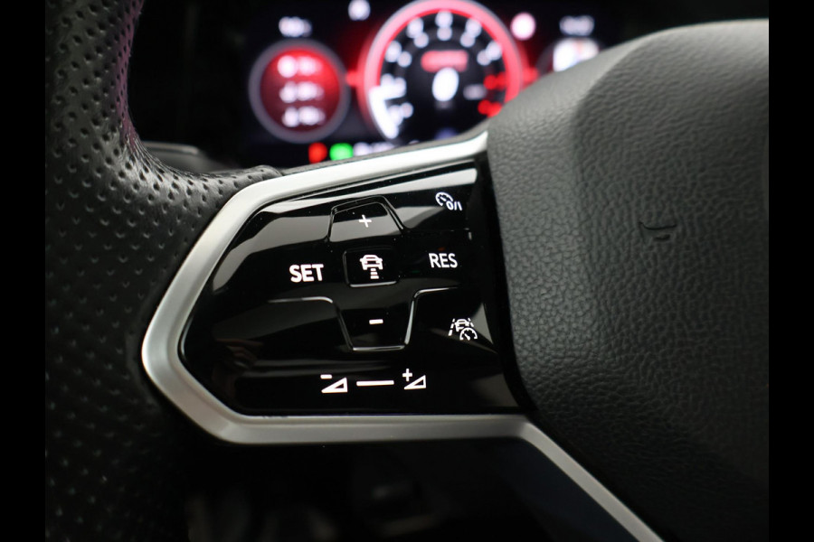 Volkswagen Golf 2.0 TSI GTI 245 PK + PANORAMA | MOONSTONE GREY | SFEERVERL. | CAMERA | ACC | 19 INCH | STUURVERW.