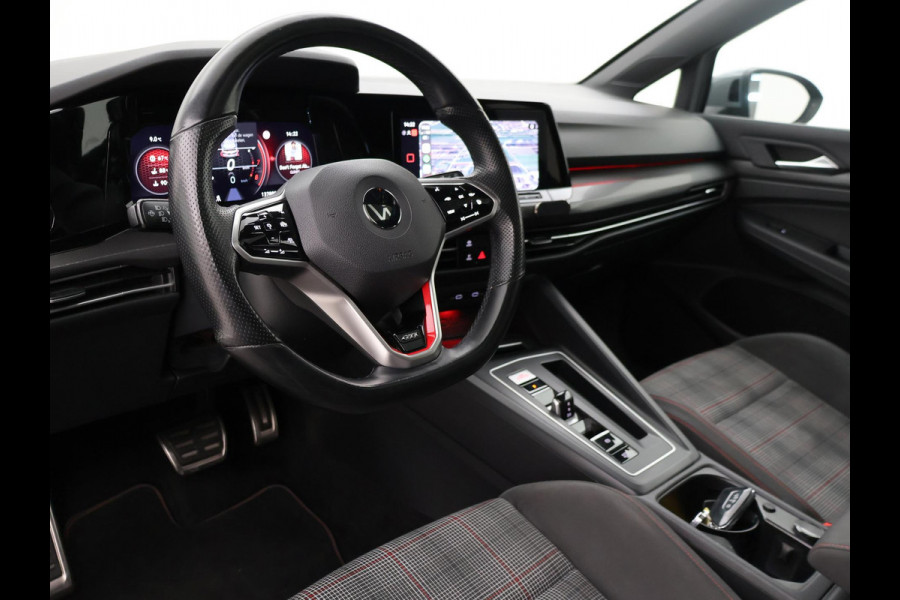 Volkswagen Golf 2.0 TSI GTI 245 PK + PANORAMA | MOONSTONE GREY | SFEERVERL. | CAMERA | ACC | 19 INCH | STUURVERW.