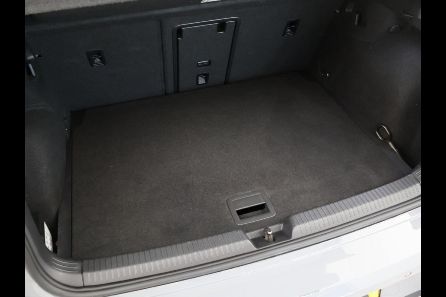 Volkswagen Golf 2.0 TSI GTI 245 PK + PANORAMA | MOONSTONE GREY | SFEERVERL. | CAMERA | ACC | 19 INCH | STUURVERW.