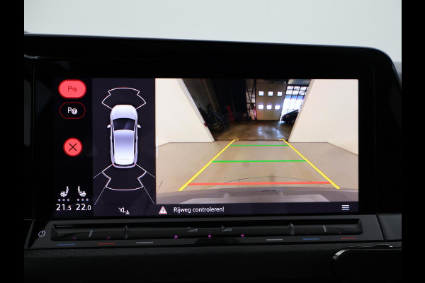 Volkswagen Golf 2.0 TSI GTI 245 PK + PANORAMA | MOONSTONE GREY | SFEERVERL. | CAMERA | ACC | 19 INCH | STUURVERW.