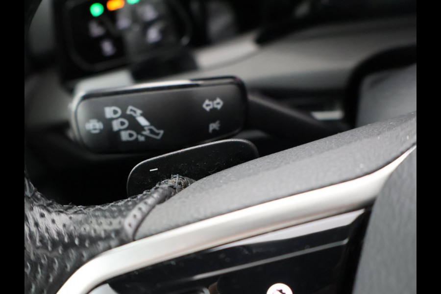 Volkswagen Golf 2.0 TSI GTI 245 PK + PANORAMA | MOONSTONE GREY | SFEERVERL. | CAMERA | ACC | 19 INCH | STUURVERW.