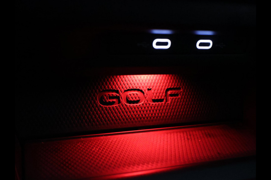 Volkswagen Golf 2.0 TSI GTI 245 PK + PANORAMA | MOONSTONE GREY | SFEERVERL. | CAMERA | ACC | 19 INCH | STUURVERW.