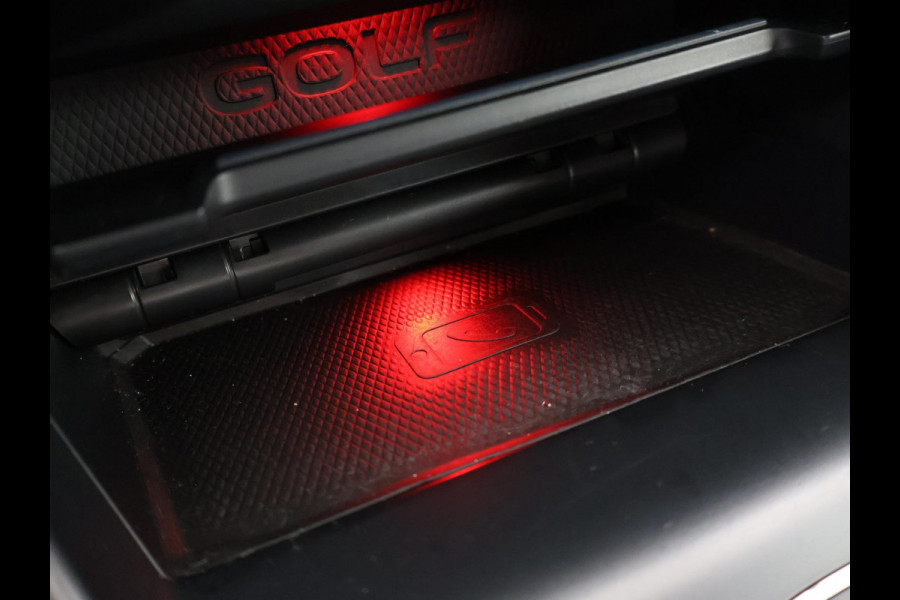 Volkswagen Golf 2.0 TSI GTI 245 PK + PANORAMA | MOONSTONE GREY | SFEERVERL. | CAMERA | ACC | 19 INCH | STUURVERW.