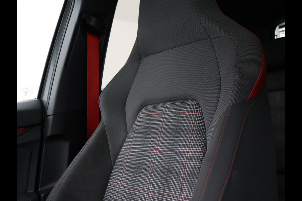 Volkswagen Golf 2.0 TSI GTI 245 PK + PANORAMA | MOONSTONE GREY | SFEERVERL. | CAMERA | ACC | 19 INCH | STUURVERW.