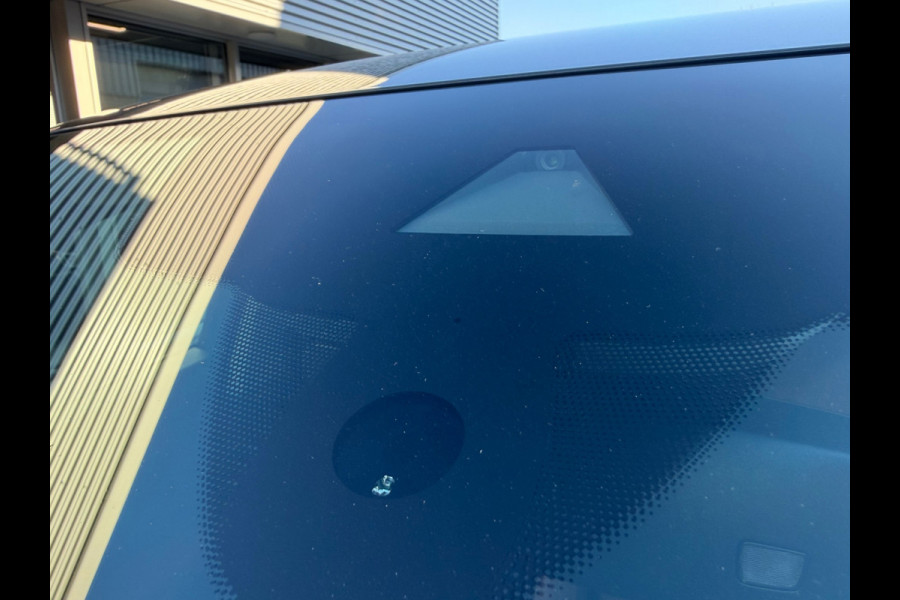 Audi Q3 Sportback 45 TFSI e Advanced S edition 245 Pk / Navi / Camera / Cruise / Virtual cockpit / Climate Control / 20".