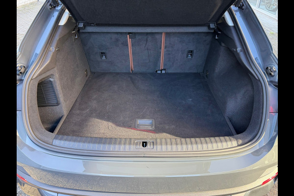 Audi Q3 Sportback 45 TFSI e Advanced S edition 245 Pk / Navi / Camera / Cruise / Virtual cockpit / Climate Control / 20".