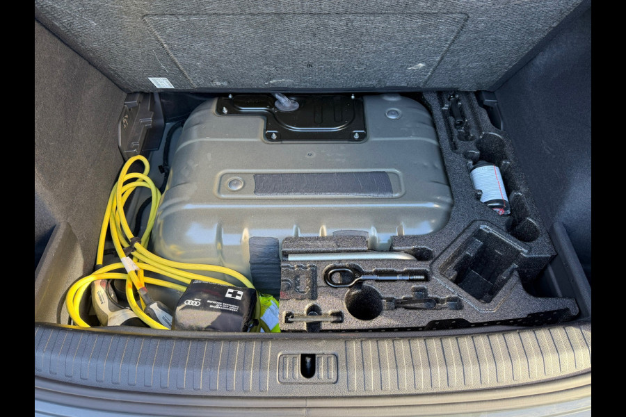 Audi Q3 Sportback 45 TFSI e Advanced S edition 245 Pk / Navi / Camera / Cruise / Virtual cockpit / Climate Control / 20".