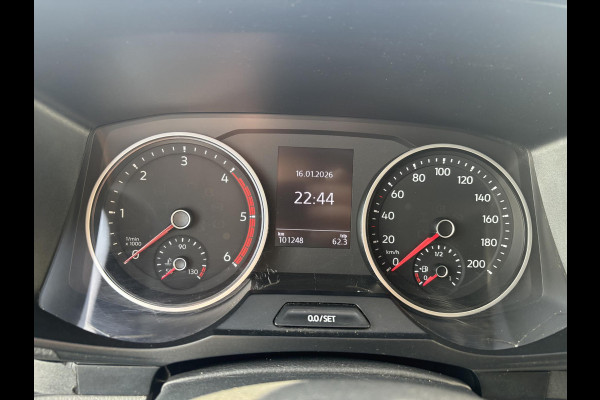 Volkswagen Crafter 35 2.0 TDI L3H3*A/C*CRUISE*HAAK*CAM*TEL*3000KG TRG