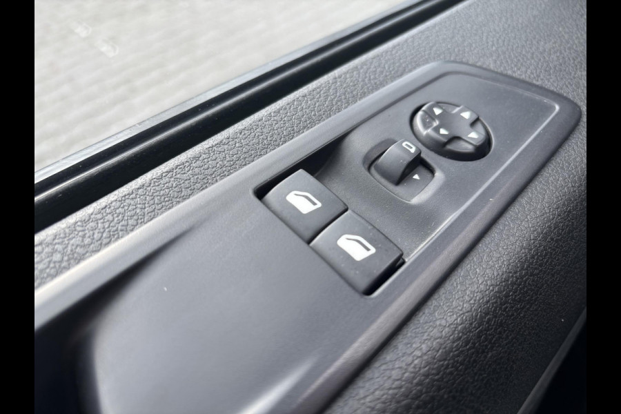 Peugeot Expert 2.0 HDI DC*5-PERS*CARPLAY*A/C*CRUISE*NAVI*HAAK*