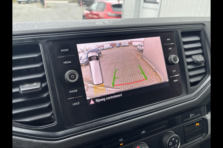 Volkswagen Crafter 2.0 TDI L3H2*AUTOM.*CARPLAY*A/C*NAVI*HAAK*CAMERA*