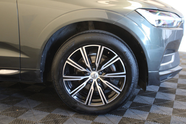 Volvo XC60 2.0 D4 Momentum |Pano|Stoel/stuur verw.|