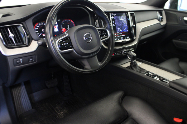 Volvo XC60 2.0 D4 Momentum |Pano|Stoel/stuur verw.|