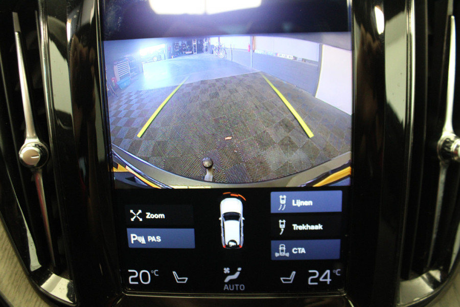 Volvo XC60 2.0 D4 Momentum |Pano|Stoel/stuur verw.|