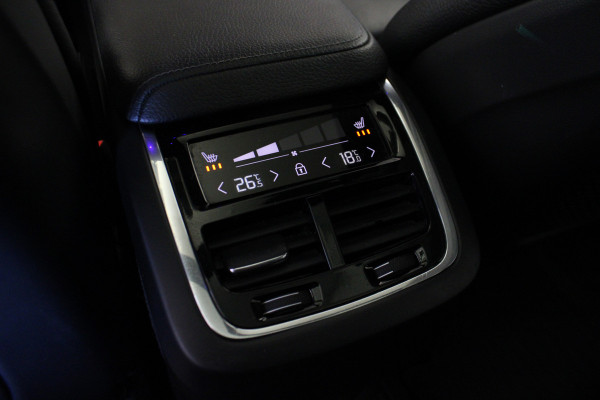 Volvo XC60 2.0 D4 Momentum |Pano|Stoel/stuur verw.|