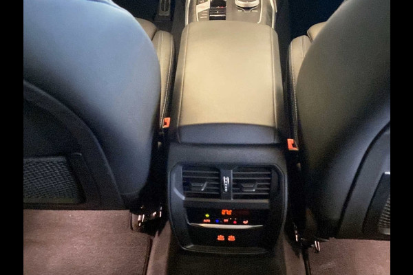 BMW 3 Serie Touring 330e M-SPORT (LCi) ** LED, NAVI+, HuD, ACC, H&K SOUND, 19-inch LMV, M-REMMEN ** 1e EIG - UNFALLFREI ** ** INFORMEER OOK NAAR ONZE AANTREKKELIJKE FINANCIAL-LEASE TARIEVEN **