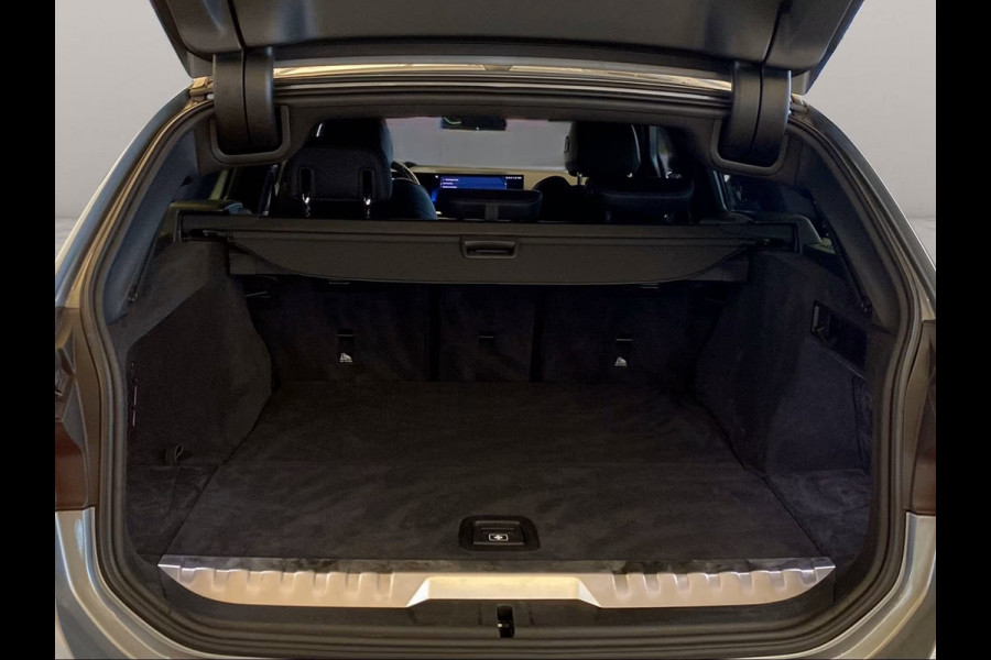 BMW 3 Serie Touring 330e M-SPORT (LCi) ** LED, NAVI+, HuD, ACC, H&K SOUND, 19-inch LMV, M-REMMEN ** 1e EIG - UNFALLFREI ** ** INFORMEER OOK NAAR ONZE AANTREKKELIJKE FINANCIAL-LEASE TARIEVEN **