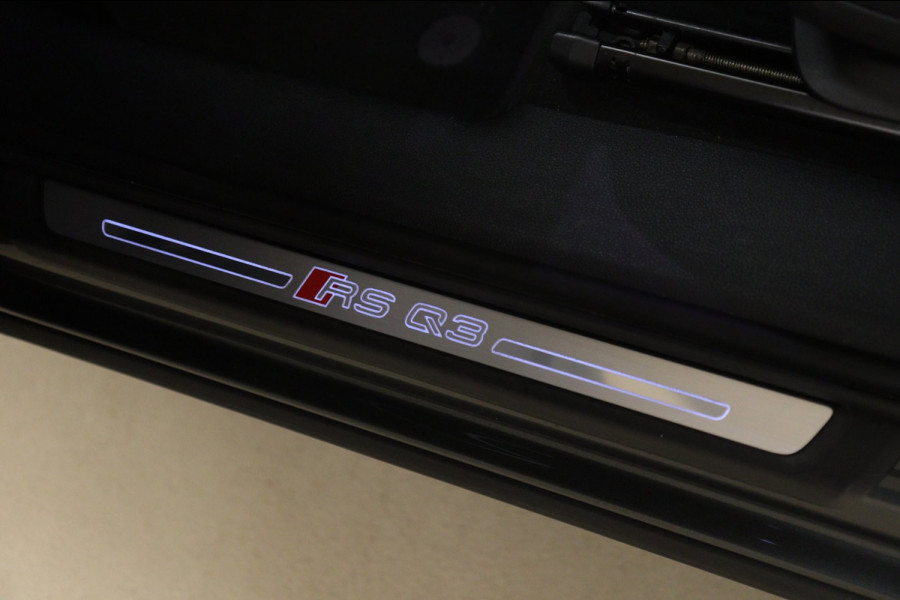 Audi RSQ3 Sportback TFSI RS Pano/B&O/Camera/Carplay/RSStoelen/BOMVOL