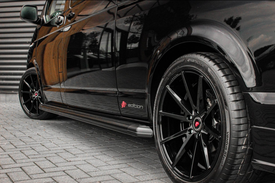 Volkswagen Transporter 2.0 TDI L2H1 150PK BULLI DC DUBBEL CABINE / LEIGHTONVANS BODYKIT / FULL OPTINS / LEDER / FULL BLACK / APPLE