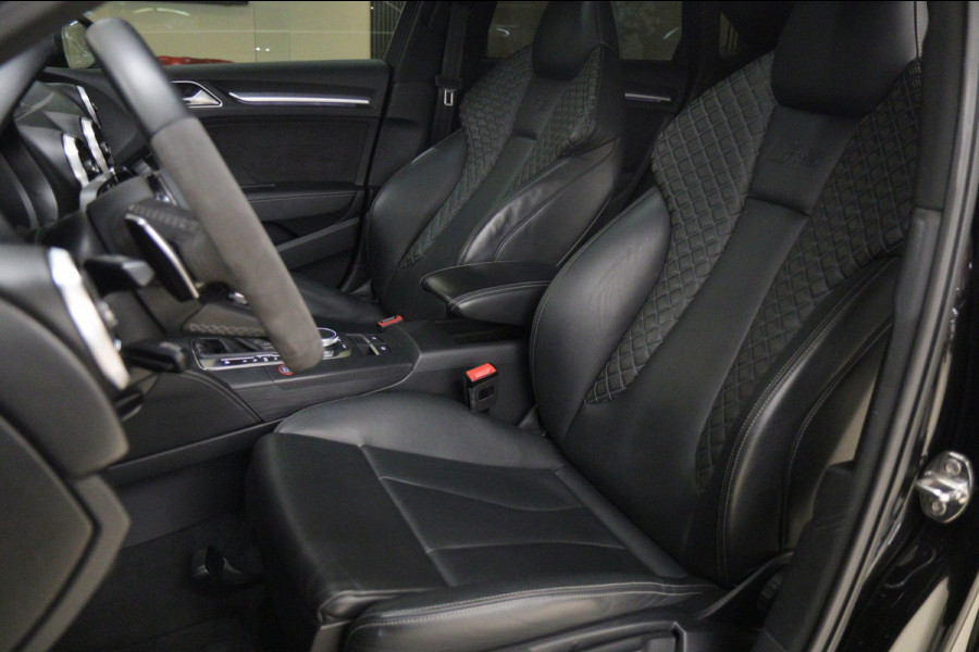Audi A3 Limousine 2.5 TFSI RS 3 quattro PANO/B&O/RS Sportuitlaat/PERFORMANCE/Carplay/VOL
