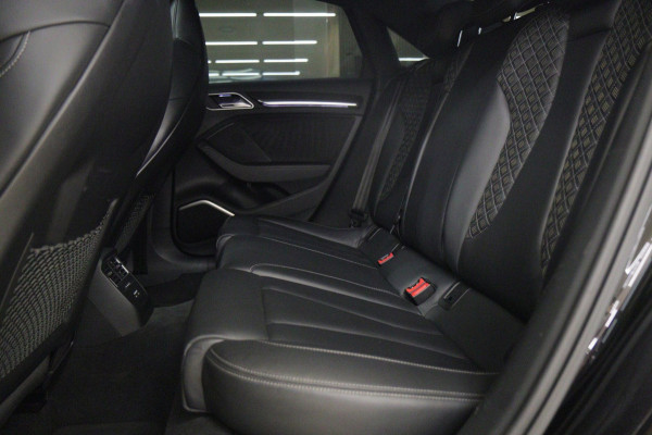 Audi A3 Limousine 2.5 TFSI RS 3 quattro PANO/B&O/RS Sportuitlaat/PERFORMANCE/Carplay/VOL