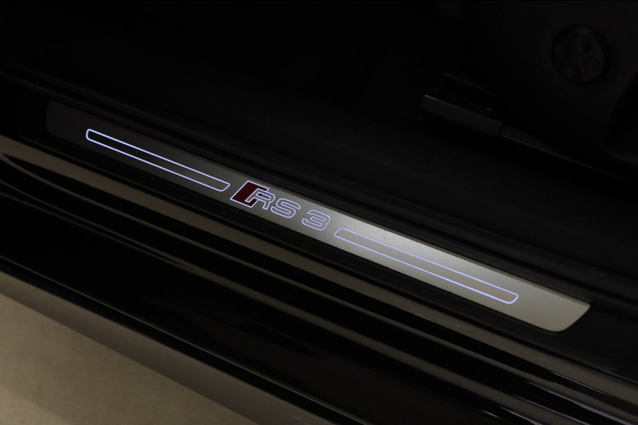 Audi A3 Limousine 2.5 TFSI RS 3 quattro PANO/B&O/RS Sportuitlaat/PERFORMANCE/Carplay/VOL