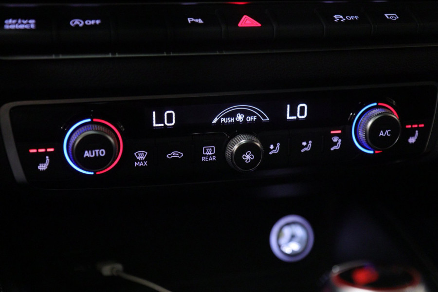 Audi A3 Limousine 2.5 TFSI RS 3 quattro PANO/B&O/RS Sportuitlaat/PERFORMANCE/Carplay/VOL