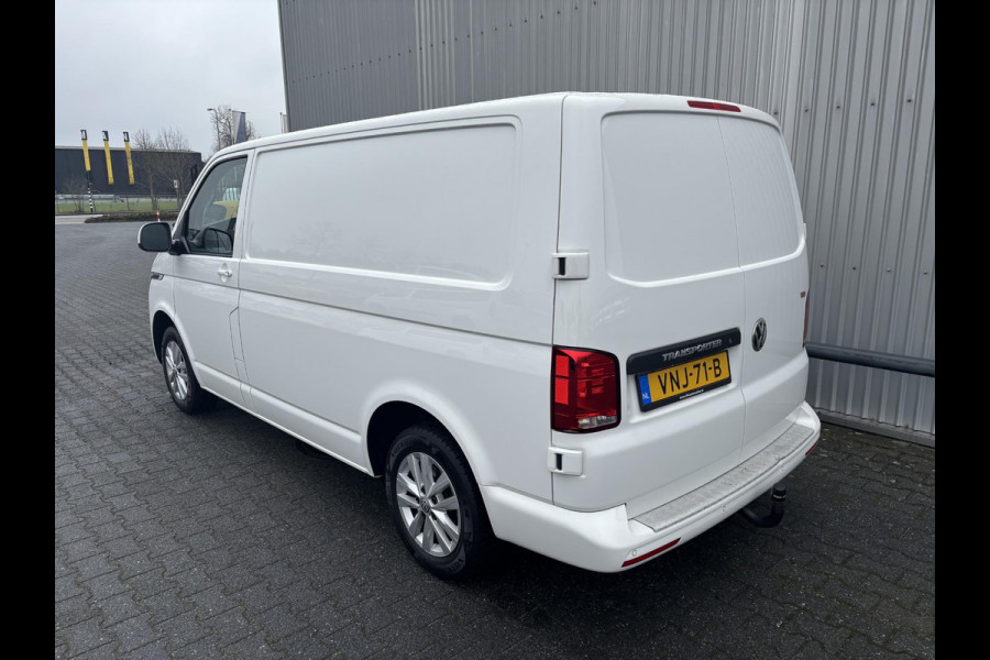 Volkswagen Transporter 2.0 TDI L1H1*AUTOM.*CARPLAY*A/C*CRUISE*NAVI*HAAK*