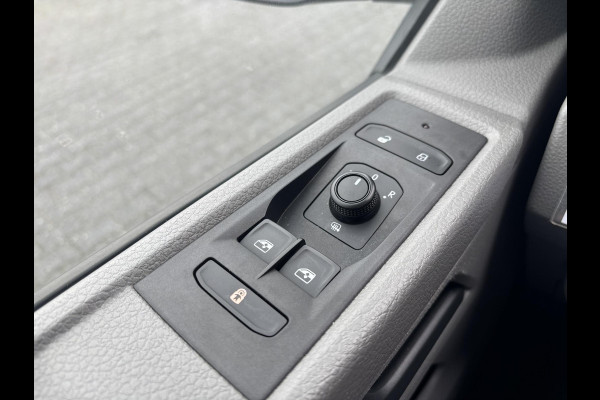 Volkswagen Transporter 2.0 TDI L1H1*AUTOM.*CARPLAY*A/C*CRUISE*NAVI*HAAK*