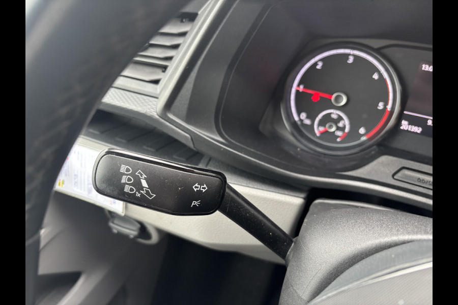 Volkswagen Transporter 2.0 TDI L1H1*AUTOM.*CARPLAY*A/C*CRUISE*NAVI*HAAK*