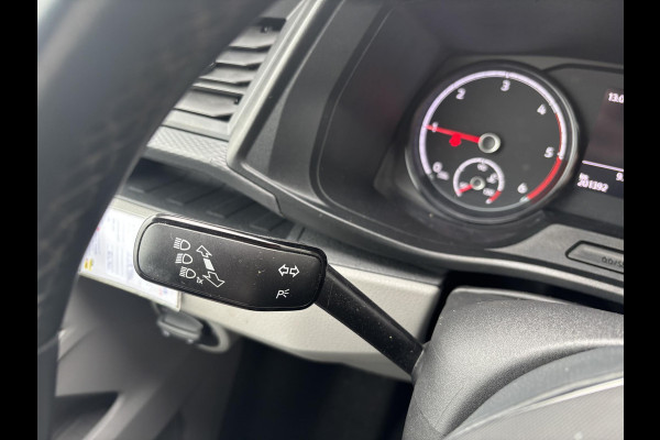 Volkswagen Transporter 2.0 TDI L1H1*AUTOM.*CARPLAY*A/C*CRUISE*NAVI*HAAK*