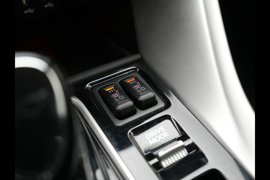 Mitsubishi Eclipse Cross 2.4 Intense+ PHEV 188pk Dealer O.H. | Trekhaak Afn. | Adaptive Cruise | 360 Camera | Alcantara Sportstoelen & Stuur Verwarmd | Navigatie Via TomTom | Keyless | Blis | Apple Carplay | DAB | Plug In Hybr